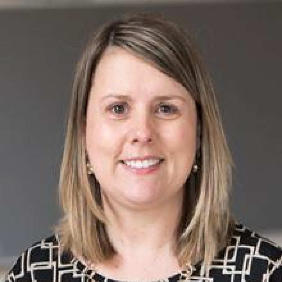 Headshot of Jennifer Connors 