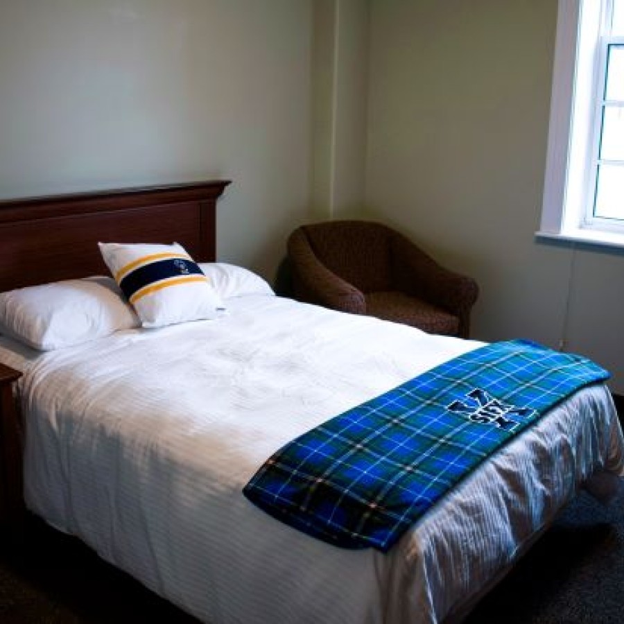 Standard room with double bed