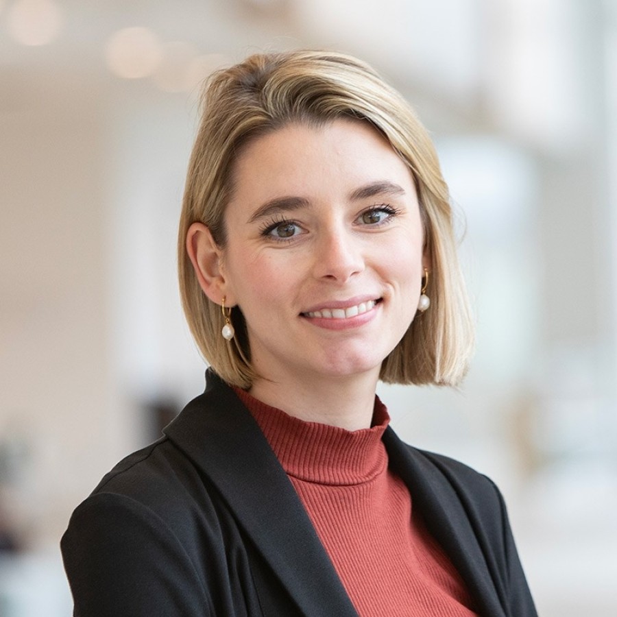 Headshot of Laura Lambe
