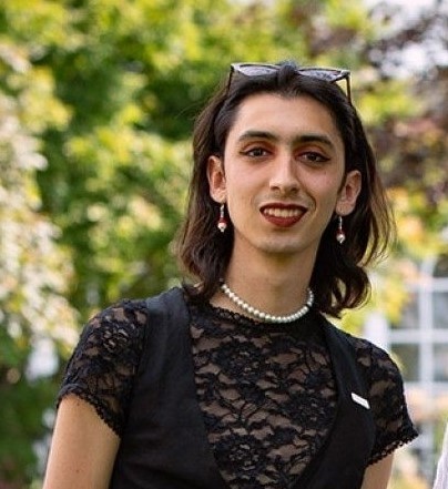 Ro Paradela Headshot