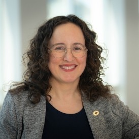 Headshot of Betsy MacDonald